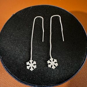New Sterling Silver 925 Snowflake Threaded Earrings
